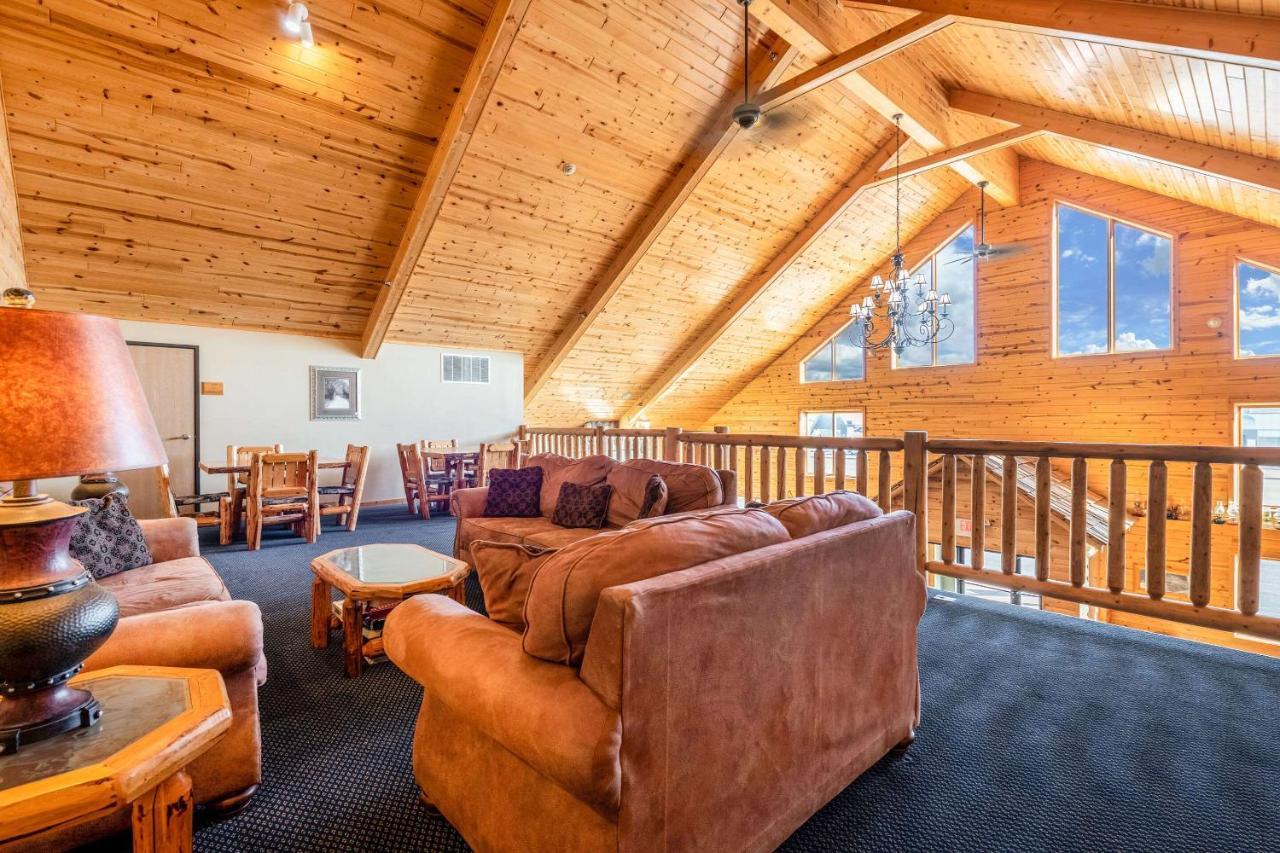 Econo Lodge Rice Lake Exteriör bild
