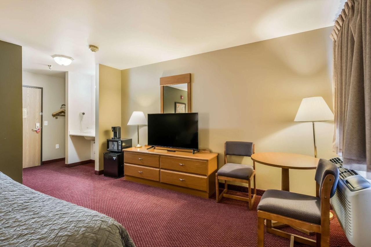 Econo Lodge Rice Lake Exteriör bild