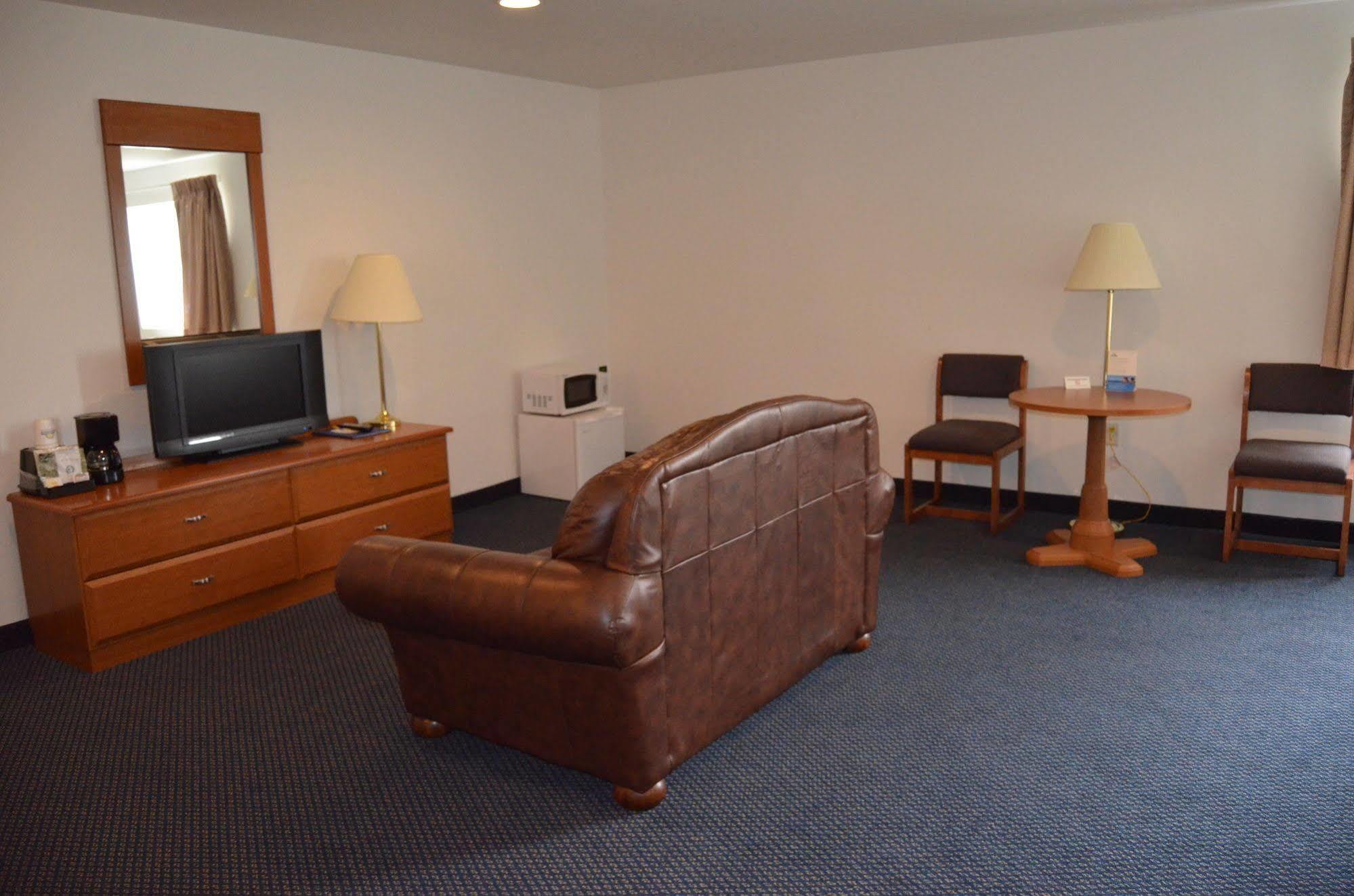 Econo Lodge Rice Lake Exteriör bild
